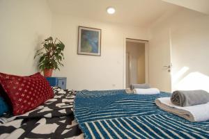 Spacious, central and luxury flat with great view!客房内的一张或多张床位