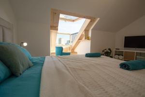 Spacious, central and luxury flat with great view!客房内的一张或多张床位