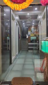 Vestibils vai reģistratūra naktsmītnē Shri Halwai Hotel Association & Lodge Gondia By WB Inn