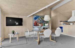 Μια τηλεόραση ή/και κέντρο ψυχαγωγίας στο Holiday Home Bjørnøvænget Faaborg Denm