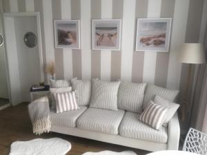 Część wypoczynkowa w obiekcie Apartament Marine Holiday Elbląg - winda -Parking w HALI GARAŻOWEJ -GRATIS -Business stays