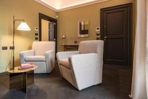 Posezení v ubytování MoLo Suites