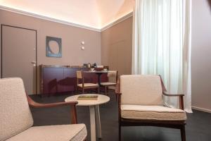 Posezení v ubytování MoLo Suites