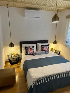 Postel nebo postele na pokoji v ubytování Gal House