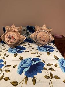מיטה או מיטות בחדר ב-022- Stylish 1 bedroom Ealing F4