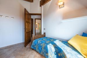 A bed or beds in a room at Girasole