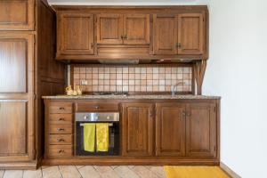 A kitchen or kitchenette at Girasole