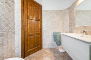 A bathroom at Girasole