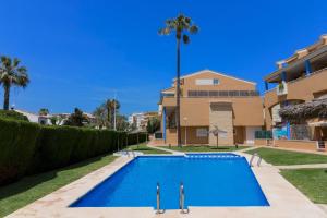 Bazén v ubytovaní Menorca Duplex Javea Montanar II by Rock Rentals alebo v jeho blízkosti