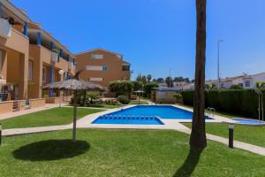 Bazén v ubytovaní Menorca Duplex Javea Montanar II by Rock Rentals alebo v jeho blízkosti
