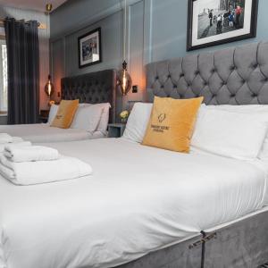 Postel nebo postele na pokoji v ubytování Phoenix Hotel Liverpool
