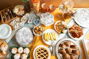 Jedlo v ubytovaní bed & breakfast alebo blízkom okolí