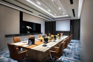 上海建工浦江皇冠假日酒店商务区和/或会议室