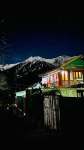 Galeriebild der Unterkunft Mir guest house in Pahalgām