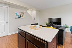 Afbeelding uit fotogalerij van Your Cozy One Bedroom Midtown in Detroit