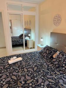 Posteľ alebo postele v izbe v ubytovaní Apartments Benalmadena + 37 fotografií