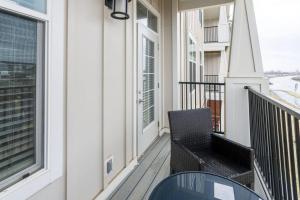 Балкон или тераса в Affordable Private Bed Whitetown - Shared