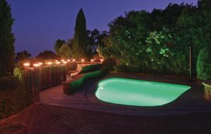 Piscina de la sau aproape de Awesome Home In Rayol-Canadel-Sur-Mer