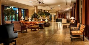 Ruang duduk di Hotel Elbflorenz Dresden