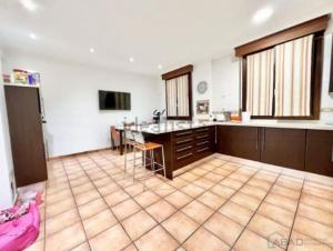 TV a/nebo společenská místnost v ubytování Santuchu Apartamento Elegante con wifi + 2 fotografie
