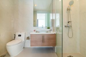 Koupelna v ubytování Hua Hin My Resort 3BR Family Condo Free Water Park Walk to Beach & Cicada Night Market หัวหิน ห้องแฟมมิลี่ 3 ห้องนอน ฟรีสวนน้ำ ใกล้ทะเลและตลาดซิเคด้า