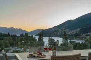 Imagen de la galería de Chic Central Penthouse & Spa by Staysouth, en Queenstown