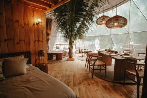 Posezení v ubytování Treehouse de Valentine