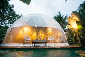 Πισίνα στο ή κοντά στο Treehouse de Valentine