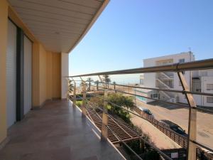 Balkón alebo terasa v ubytovaní Apartamento en Roses: Primera Línea de Mar, Piscina, Aire Acondicionado, Parking - ES-228-87