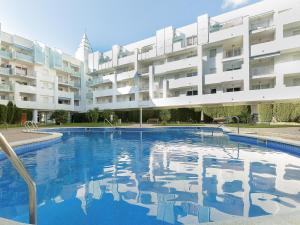 Bazén v ubytování ROYAL MARINA II 421 - Apartamento muy agradable en Santa Margarita (Roses) con vistas preciosas al canal. - ES-228-107 nebo v jeho okolí