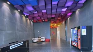 TV a/nebo společenská místnost v ubytování Sri Murni Homestay Aurora Place Bukit Jalil