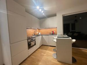 A kitchen or kitchenette at A place to call home