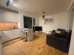 A kitchen or kitchenette at A place to call home