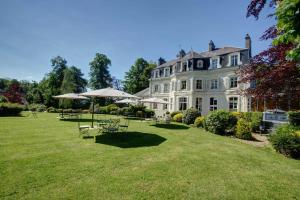 Zahrada ubytování Hôtel Château Cléry + 27 fotografií