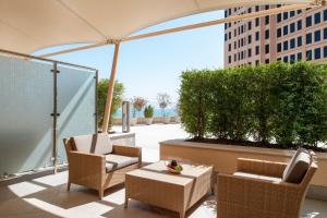 Een zitgedeelte bij The St. Regis Doha