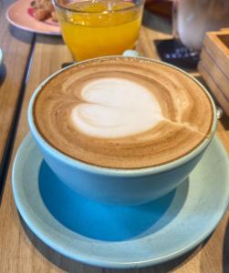 Frühstücksoptionen für Gäste der Unterkunft The Bloc Hotel Phuket - SHA Extra Plus