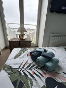 Posteľ alebo postele v izbe v ubytovaní Le Cocon Bleu - Belle Vue mer
