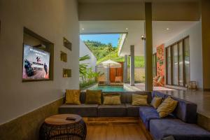 Posezení v ubytování Kintsugi Private Villa Mandalika