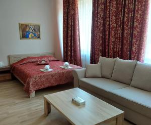 Postel nebo postele na pokoji v ubytování Citystop Majutuskeskus