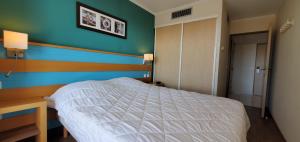 Fotografia z galérie ubytovania CAP HERMES Vue mer 2 chambres capacite 5-6 personn v destinácii Fréjus