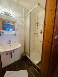 Vannituba majutusasutuses Pension Bucher