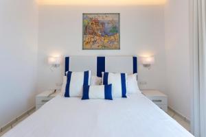 Postel nebo postele na pokoji v ubytování Hotel Bristol