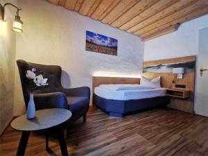 Postel nebo postele na pokoji v ubytování Gasthof & Hotel Zur Post