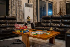 Foto dalla galleria di Luxury Farmhouse Stay, Pure Vegetarian- Santushti Farm, NCR a Tibri