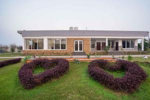 Foto dalla galleria di Luxury Farmhouse Stay, Pure Vegetarian- Santushti Farm, NCR a Tibri Altre 36 foto