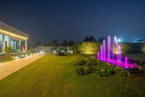 Foto dalla galleria di Luxury Farmhouse Stay, Pure Vegetarian- Santushti Farm, NCR a Tibri