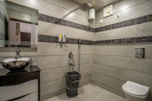 Foto dalla galleria di Luxury Farmhouse Stay, Pure Vegetarian- Santushti Farm, NCR a Tibri