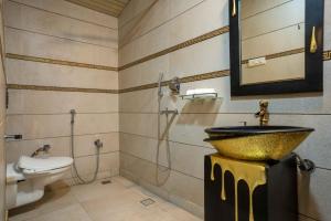 Foto dalla galleria di Luxury Farmhouse Stay, Pure Vegetarian- Santushti Farm, NCR a Tibri