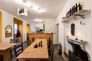 Kuchyň nebo kuchyňský kout v ubytování Charming B&B and Osteria La Crisalide