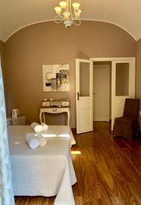 Posezení v ubytování CERNAIA ROOM